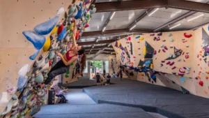 flow-climbing-space flow clmbing space ściana wspinaczkowa