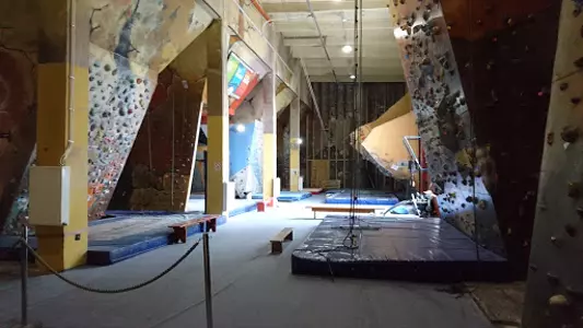 forteca racławicka ścianka wspinaczkowa