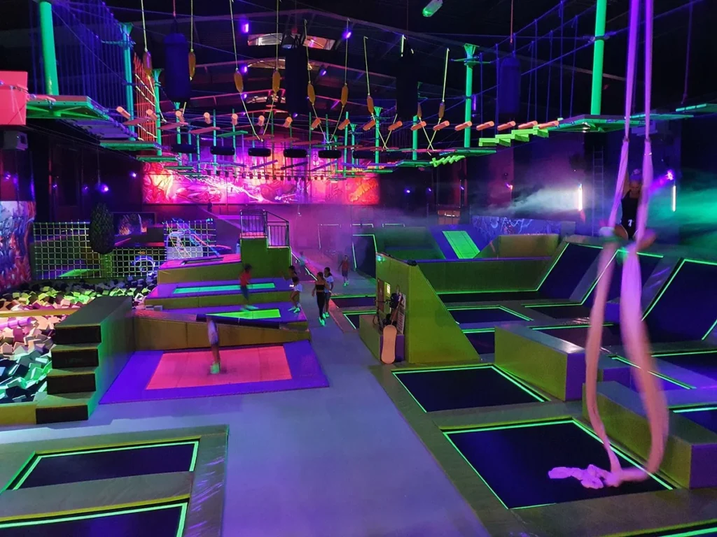 grawitacjaparktrampolin grawitacja park trampolin ścianka wspinaczkowa