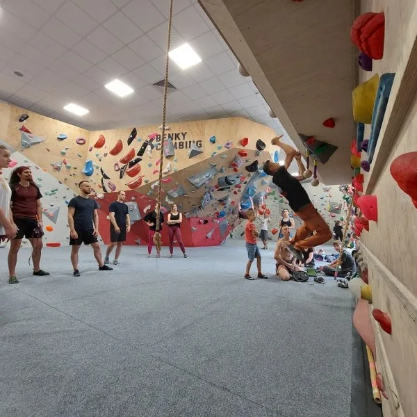 bouldering lab ścianka wspinaczkowa